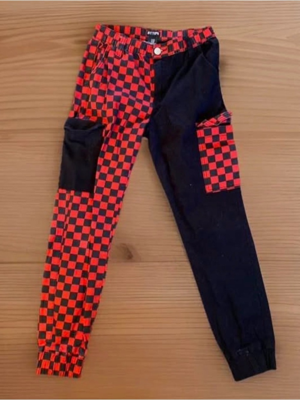 Hot Topic 80’s Skater Pants 50/50 Checkered Black And Red Unisex Size S